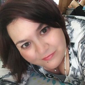 Meet your Posher, Tia